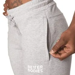 Better Bodies Empire Joggers, Light Grey Melange -Udstyr og tilbehør butik 111075903R Better Bodies Empire Joggers Light Grey Melange 04 juli21