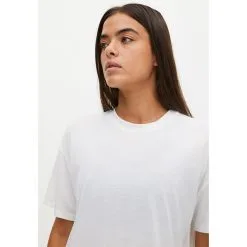 Röhnisch Clara Soft Tee, White -Udstyr og tilbehør butik 1115850010R Rohnisch Clara Soft Tee White 03 nov22