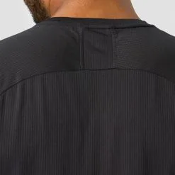 ICANIWILL Ultimate Training Tee, Graphite 10 ICANIWILL Ultimate Training Tee, Graphite -Udstyr og tilbehør butik 13114 016R ICANIWILL Ultimate Training Tee Graphite 04 1122