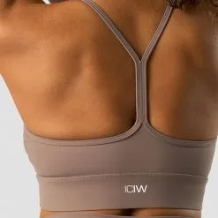 ICANIWILL Nimble Strappy Sports Bra, Dusty Brown -Udstyr og tilbehør butik 13135 280R ICANIWILL Nimble Strappy Sports Bra Dusty Brown 03 1222