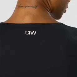 ICANIWILL Nimble Soft Cropped Long Sleeve, Black -Udstyr og tilbehør butik 13138 001R ICANIWILL Nimble Soft Cropped Long Sleeve Black 04 1222