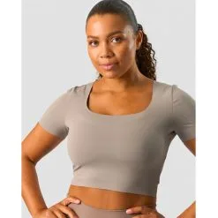 ICANIWILL Nimble Soft Cropped T-shirt, Greige -Udstyr og tilbehør butik 13139 200R ICANIWILL Nimble Soft Cropped T shirt Greige 03 dec22