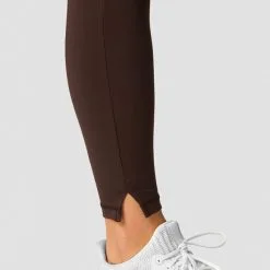 ICANIWILL Stride Tights, Burgundy -Udstyr og tilbehør butik 13217 284R ICIW Stride Tights Dark Brown 06 feb23 1