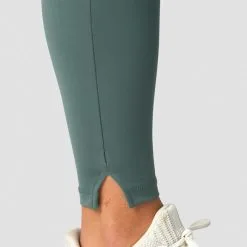 ICANIWILL Stride Tights, Burgundy -Udstyr og tilbehør butik 13217 286R ICIW Stride Tights Sea Green 06 feb23 1