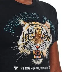 Project Rock Stay Hungry Crop SS Black -Udstyr og tilbehør butik 1377458 001R Project Rock Stay Hungry Crop SS Black 0123