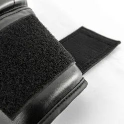 UFC Bag Gloves, Black 16 UFC Bag Gloves, Black -Udstyr og tilbehør butik 373807R UFC Bag Gloves Black 15 nov20