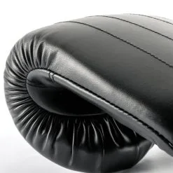 UFC Bag Gloves, Black 19 UFC Bag Gloves, Black -Udstyr og tilbehør butik 373807R UFC Bag Gloves Black 20 nov20