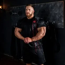 Gorilla Wear Branson T-Shirt, Army Green/Black -Udstyr og tilbehør butik 905409050 R Gorilla Wear Branson T Shirt Black Red S 1 0320 2