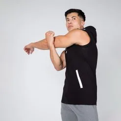 Gorilla Wear Oswego S/L Hooded T-Shirt, Black -Udstyr og tilbehør butik 905639000R Gorilla Wear Oswego SL Hooded T Shirt Black 03 0922