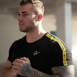 Gorilla Wear Chester T-Shirt, Black/Yellow -Udstyr og tilbehør butik 909532000R Gorilla Wear Chester T Shirt BlackYellow juli20 05