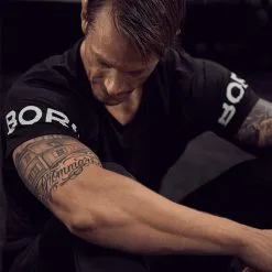 BJØRN BORG Borg Tee, Peacoat -Udstyr og tilbehør butik 9999 1140 90651R Bjorn Borg Borg Tee Black Beauty 04 0420