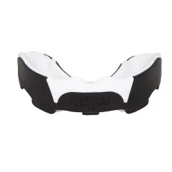 Venum Predator Mouthguard, Black/White -Udstyr og tilbehør butik EU VENUM 0621 Venum Predator Mouthguard BlackWhite 0522 4
