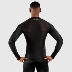 Venum G-Fit Rashguard, Long Sleeves, Black/Gold -Udstyr og tilbehør butik VENUM 03726 126R Venum G Fit Rashguard Long Sleeves Black Gold 03 0522