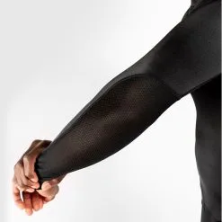Venum G-Fit Rashguard, Long Sleeves, Black/Gold -Udstyr og tilbehør butik VENUM 03726 126R Venum G Fit Rashguard Long Sleeves Black Gold 08 0522