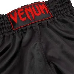 Venum Muay Thai Shorts Classic, Black/Red 9 Venum Muay Thai Shorts Classic, Black/Red -Udstyr og tilbehør butik VENUM 03813 100R Venum Muay Thai Shorts Classic Black Red 03 0522