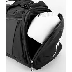 Venum Trainer Lite Evo Sports Bag, Black/White -Udstyr og tilbehør butik VENUM 03830 108 Venum Trainer Lite Evo Sports Bag BlackWhite 12 maj2 2