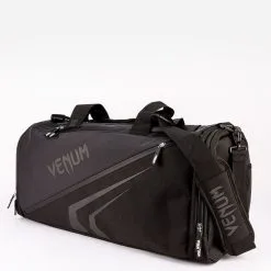 Venum Trainer Lite Evo Sports Bag, Black/White -Udstyr og tilbehør butik VENUM 03830 114 Venum Trainer Lite Evo Sports Bag BlackBlack 02 maj22 2