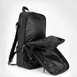 Venum Challenger Pro Evo BackPack, Black/Gold -Udstyr og tilbehør butik VENUM 03832 126 Venum Challenger Pro Evo BackPack BlackGold 06 maj22 2