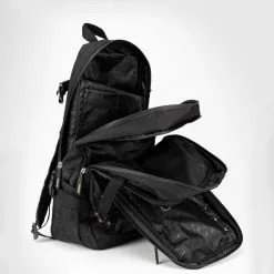 Venum Challenger Pro Evo BackPack, Black/Gold -Udstyr og tilbehør butik VENUM 03832 126 Venum Challenger Pro Evo BackPack BlackGold 07 maj22 3
