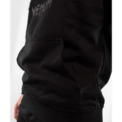 Venum Classic Hoodie, Black/Black -Udstyr og tilbehør butik VENUM 04302 114R Venum Classic Hoodie BlackBlack 06 maj22