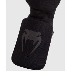 Venum Kontact Shin Guards, Black/White -Udstyr og tilbehør butik VENUM 0480 114 Venum Kontact Shin guards BlackBlack 05 maj22